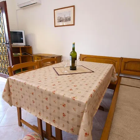 Fuer 4 Personen Ca 45 Qm In Fazana, Istrien Istrische Riviera Apartment Fazana