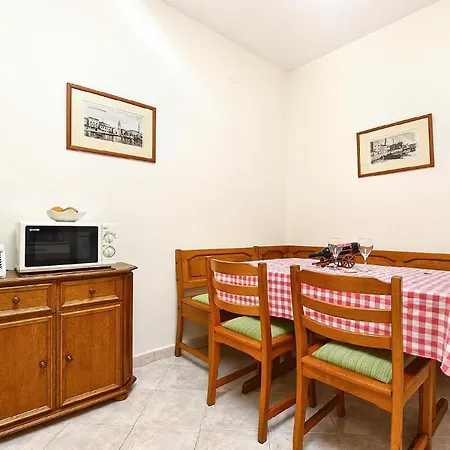 Fuer 4 Personen Ca 45 Qm In Fazana, Istrien Istrische Riviera Apartment Fazana